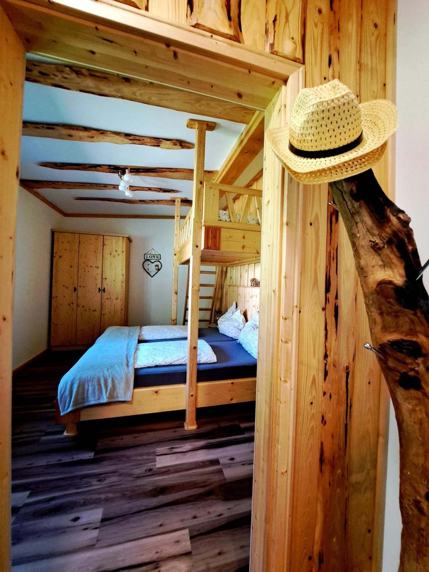 Erlebnisbauernhof Gutschi Ranch Apartment Kamp Room photo